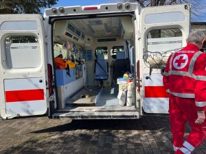 volontari CRI scuola infanzia san luigi garbagnate